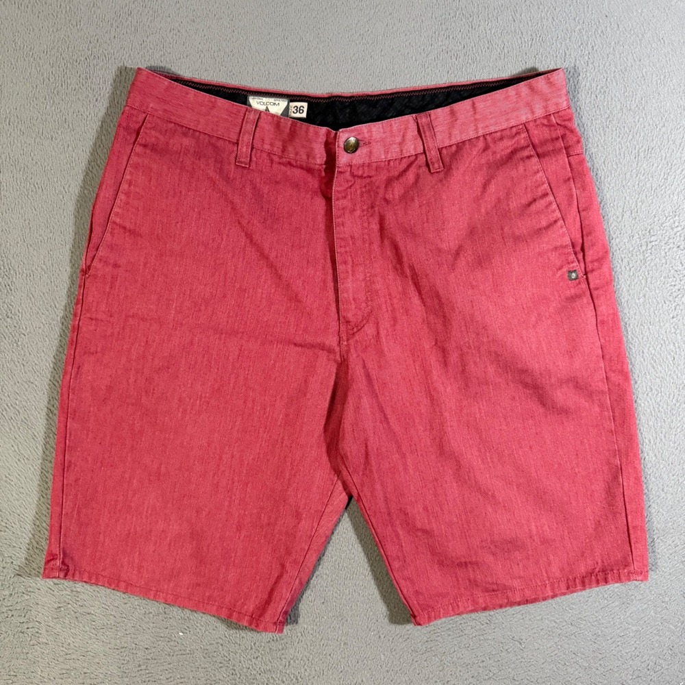 Vintage Y2K Volcom Men's Shorts Size 36 Red‎ Casual Flat Front Skateboard Surf